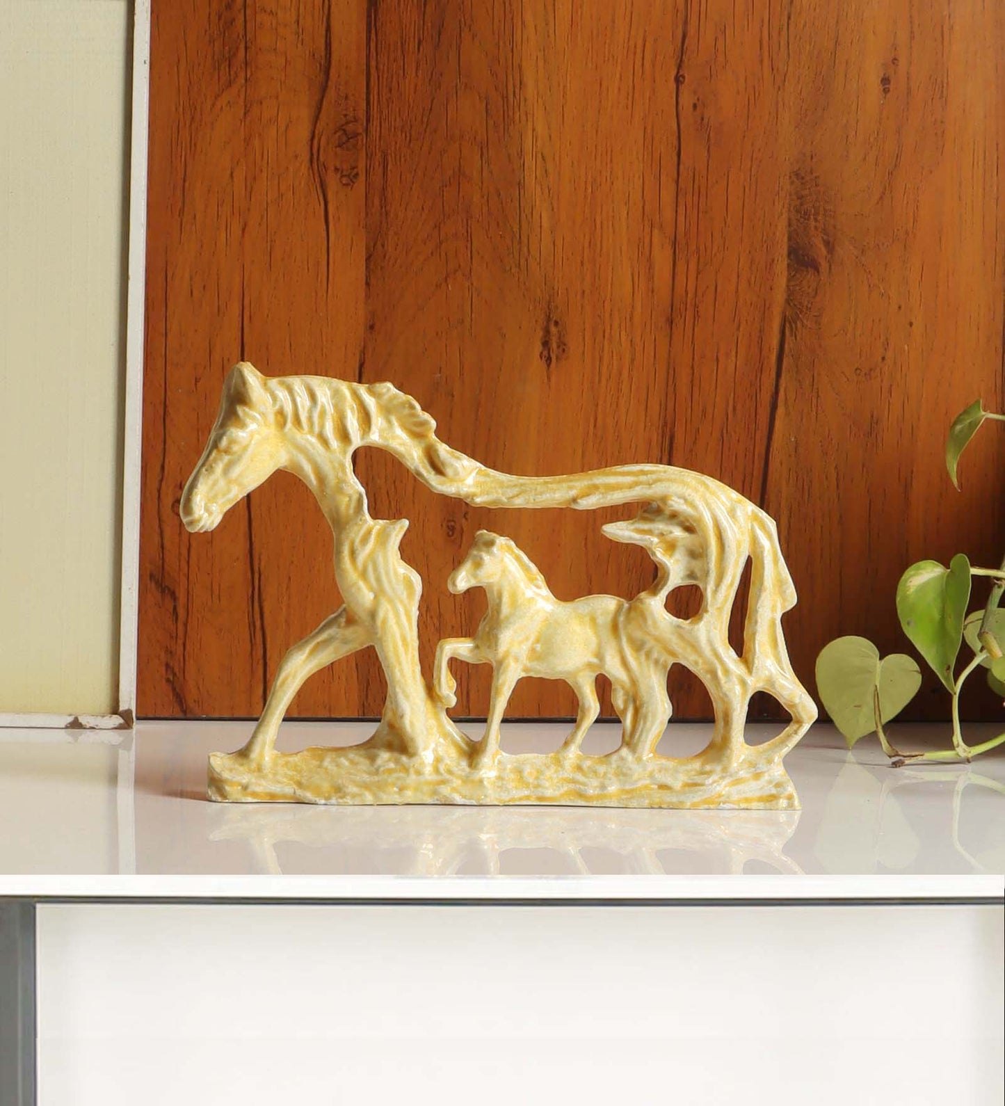 White & Gold Horse Table Decor