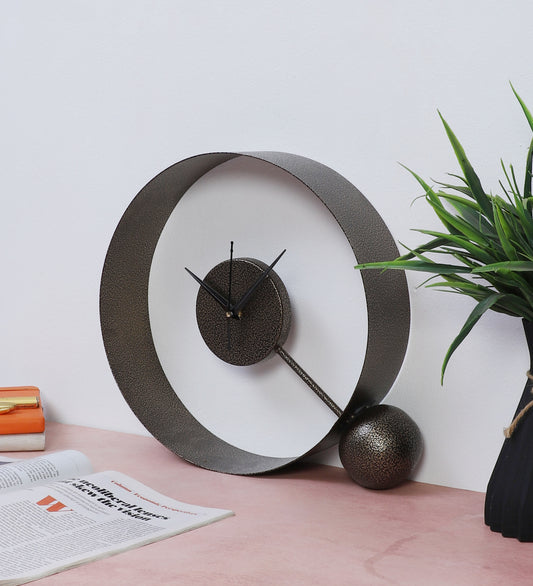 Silver Texture Round Ball Table Clock